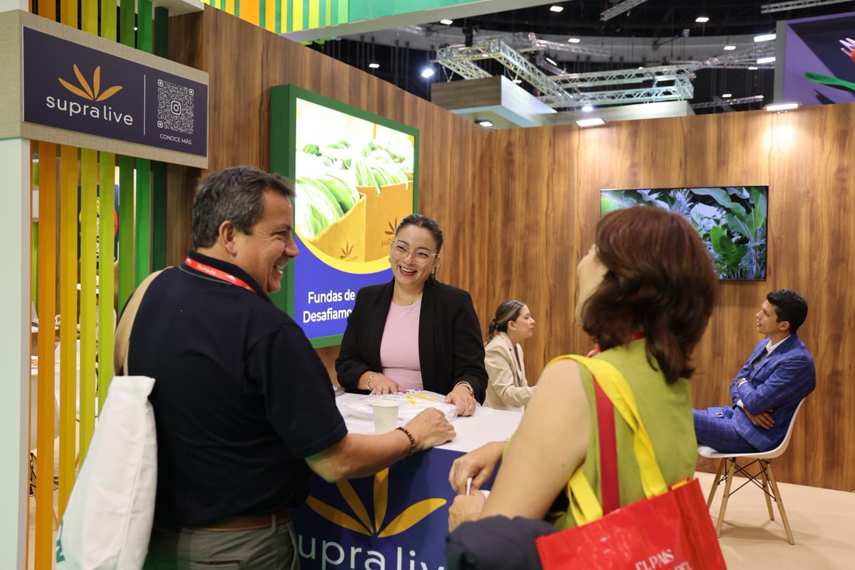 aebeecuador's tweet photo. En @FruitAttraction ! #SUPRALIVE presenta sus soluciones plásticas diseñadas para la industria bananera agrícola.

#ifema #fruitattraction2025 https://t.co/OJ3h9WS6xk