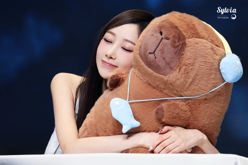 gisthelle's tweet image. Happy october, everyone! May you’ll have a splendid october ahead! 🥰
WN. Im sorry for not being around, i’ll catch up with y’all soon. Nighty night.