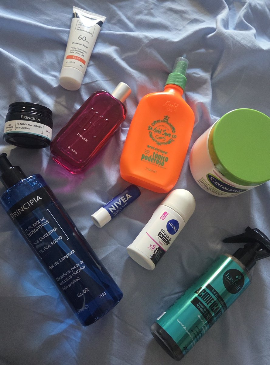 Cecybr1's tweet photo. Me tornei quem eu mais temia kkk a pessoa que gasta com produtos caros 😫😫😫 juro que é por necessidade kkk https://t.co/md7ypiYv8M