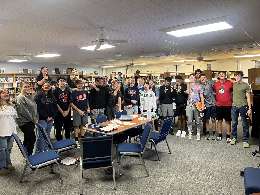 Student Leaders had their first leadership meeting yesterday with Mrs. McGarigle, and these kids showed up! 

#HeritageCUSD8  #ProudHawkCommunity