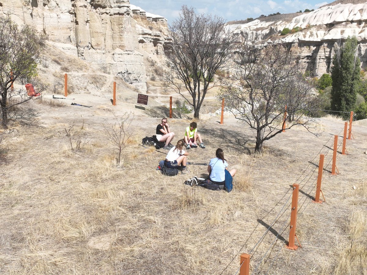 #GüvercinlikVadisi Nefes Aldı

#Kapadokya nın kalbinde yer alan Güvercinlik Vadisi, yürüttüğümüz titiz çalışmalarla yeniden nefes aldı.

Vadide doğaya uyumlu çevre düzenleme çalışmaları tamamlandı. Vadide dokuya uygun olmayan malzemeler kaldırıldı, bütüncül korumaya yönelik