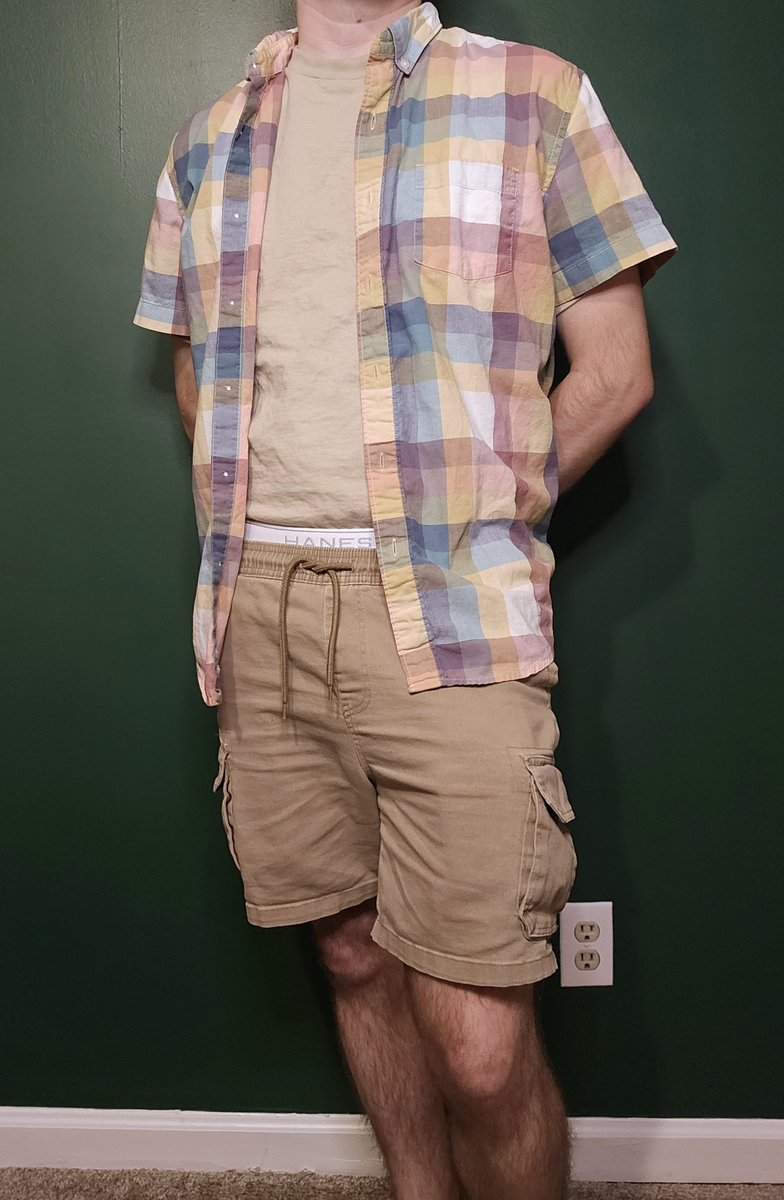 GeeksAndBriefs tweet media