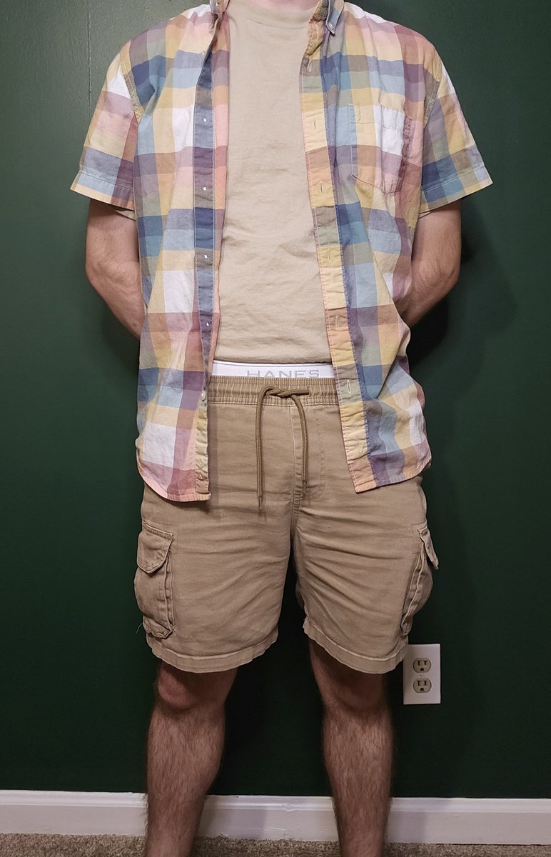 GeeksAndBriefs tweet media