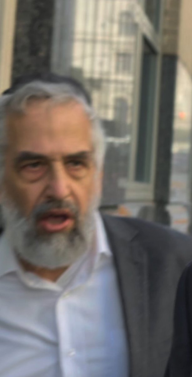 HareianiBlog's tweet image. ***Update on Jay Sosowsky - Misdemeanor Charges Dismissed, Felonies Remain, Case Headed for Trial in February of 2026***

Following his indictment in 2024 on numerous misdemeanor and felony counts related to his alleged repeated violent rape of a minor, Sosowsky&apos;s lawyers were…