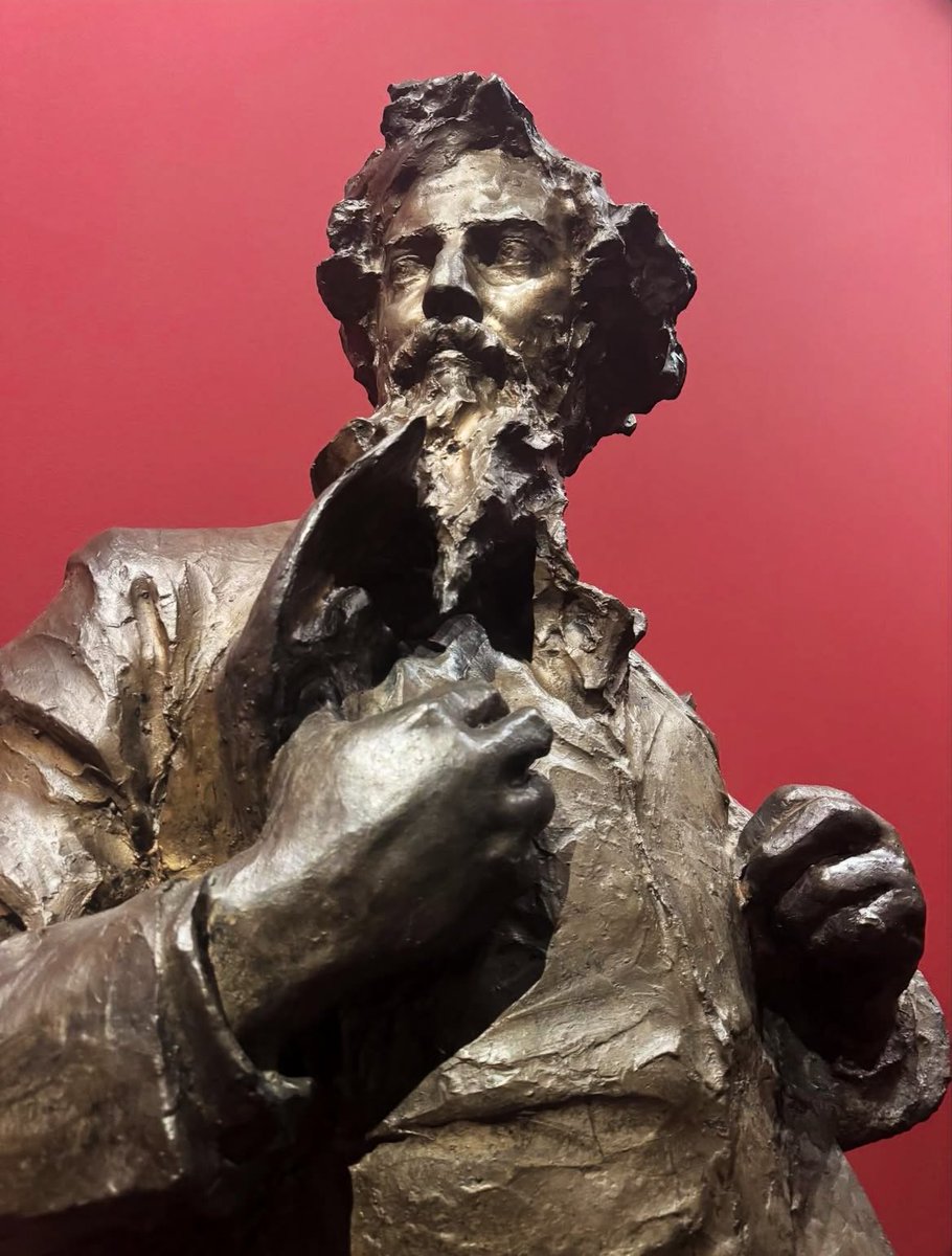 nice_aime's tweet photo. L’une des œuvres les plus marquantes de l’exposition Paul Troubtezkoy au @MuseeOrsay est, sans conteste, ce remarquable bronze représentant Giovanni Segantini (1896), issue des collections du Museo del Paesaggio de Verbania. https://t.co/A4IINeyvtr