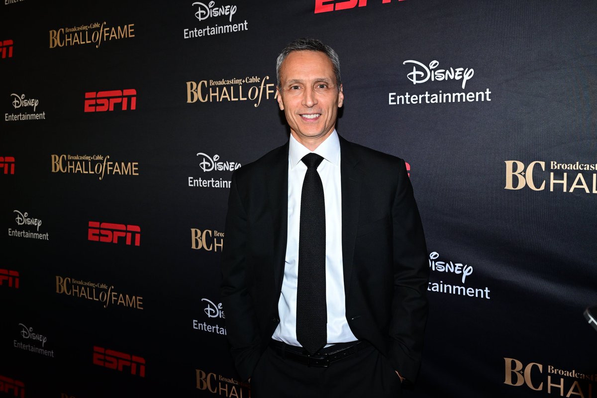 ESPNPR's tweet image. Congrats to ESPN Chairman, Jimmy Pitaro, on being inducted into the @BCHOFNYC Class of &apos;25

Pitaro also received the Chairman’s Award for oversight of ESPN’s sports content portfolio, products &amp;amp; experiences across Disney’s platforms globally

📸 (@BENSOLOMONPHOTO / ESPN Images)