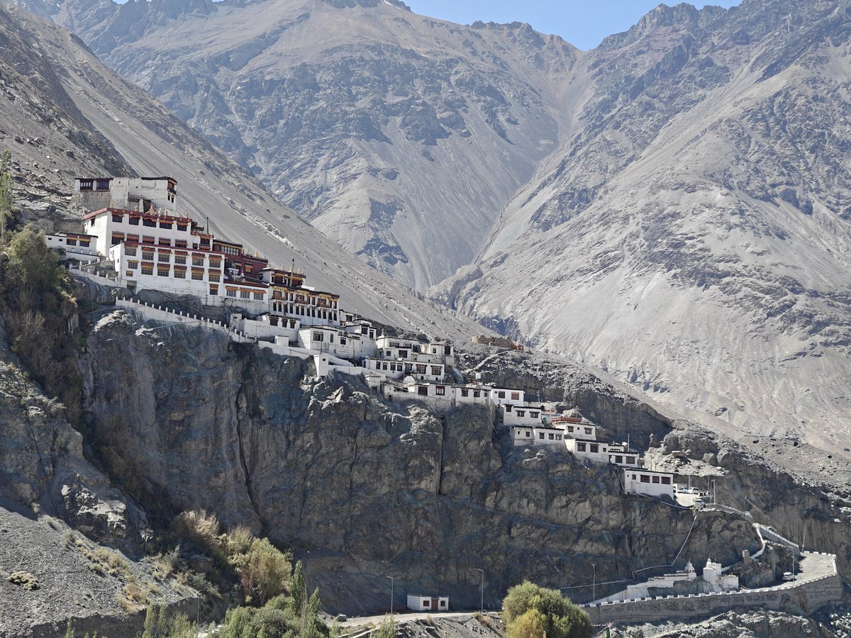 pranshu_sood_'s tweet photo. Ladakh in frames https://t.co/OerhQjoXFw