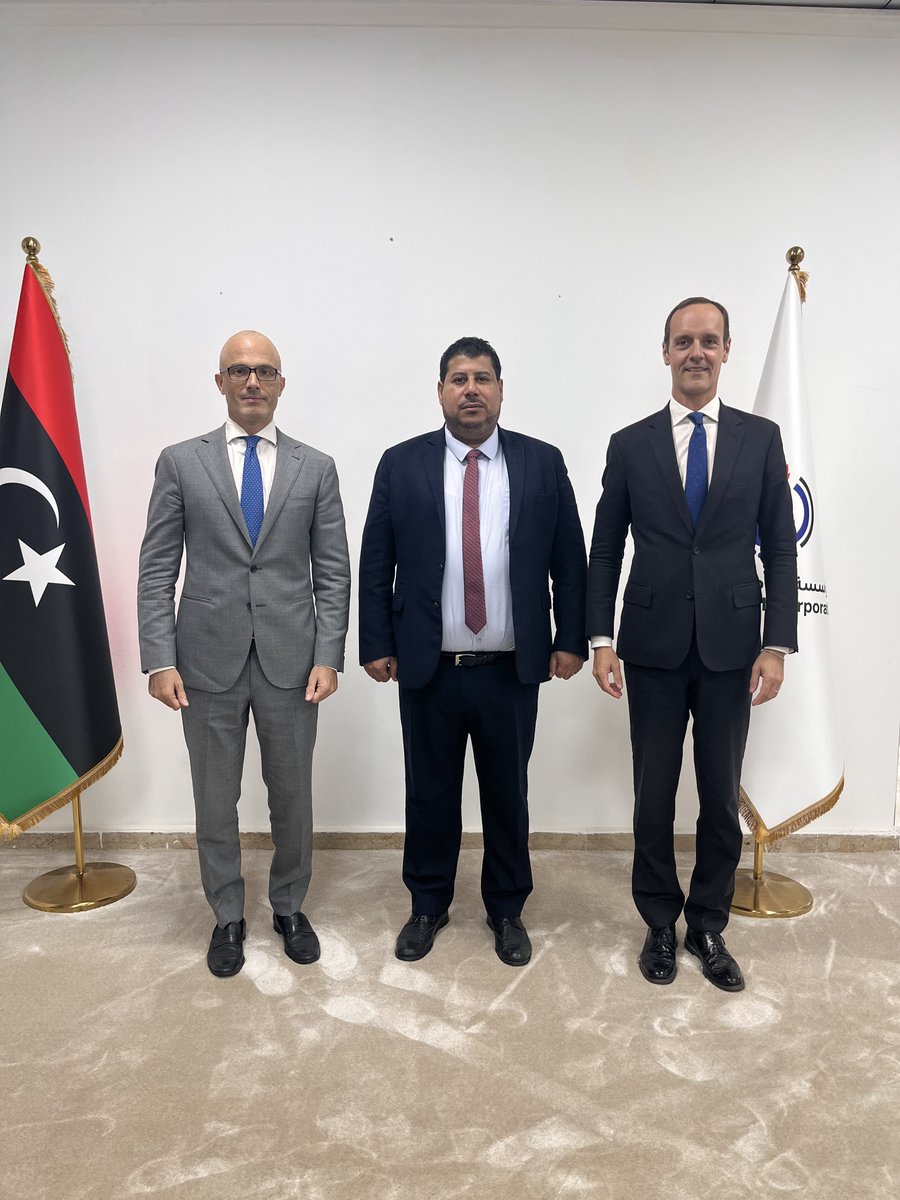 سُررتُ بتقديم التهنئة، خلال اجتماعٍ عُقد اليوم في طرابلس،  لرئيس مجلس إدارة المؤسسة الوطنية للنفط، مسعود سليمان، على تعيينه. 

حيث ناقشنا تعاوننا المستمر للحد من انبعاثات غاز الميثان وتطوير الطاقة المتجددة وتعزيز قطاع الطاقة الليبي والمساهمة في أمن الطاقة في أوروبا.

واتفقنا على