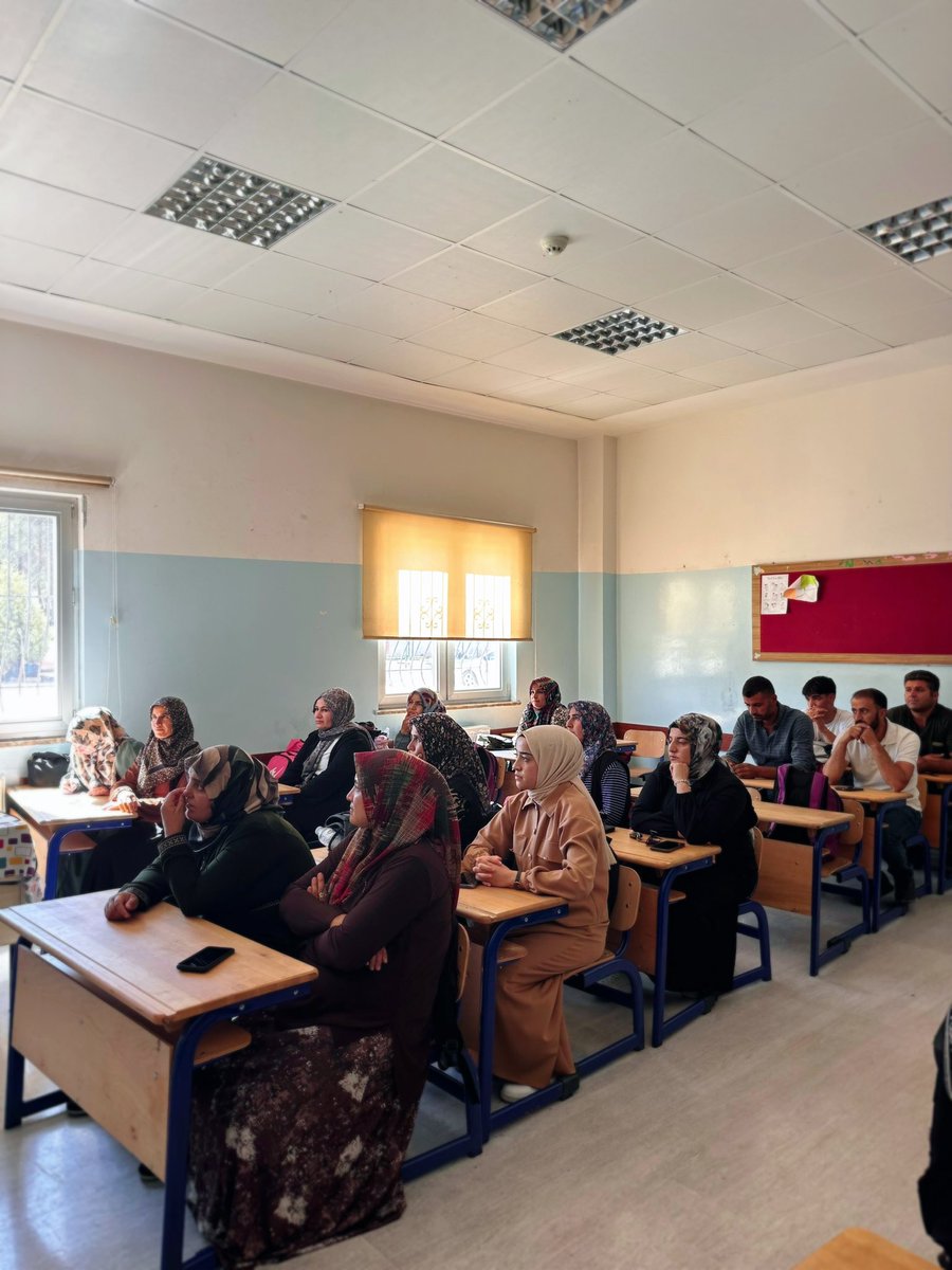 YavuzeliIHO's tweet photo. Çocuklarımızın gelişim sürecinde ailelerimizin işbirliğine verdiğimiz önem doğrultusunda planladığımız “Aile İçi İletişimin Önemi ve Anne Baba Tutumları” konulu seminerimize katılım gösteren tüm velilerimize teşekkür ederiz. 💐
@drahmetisleyen @mustafakirac27 @OsmanGozukara19 https://t.co/RRGwRvlnwm