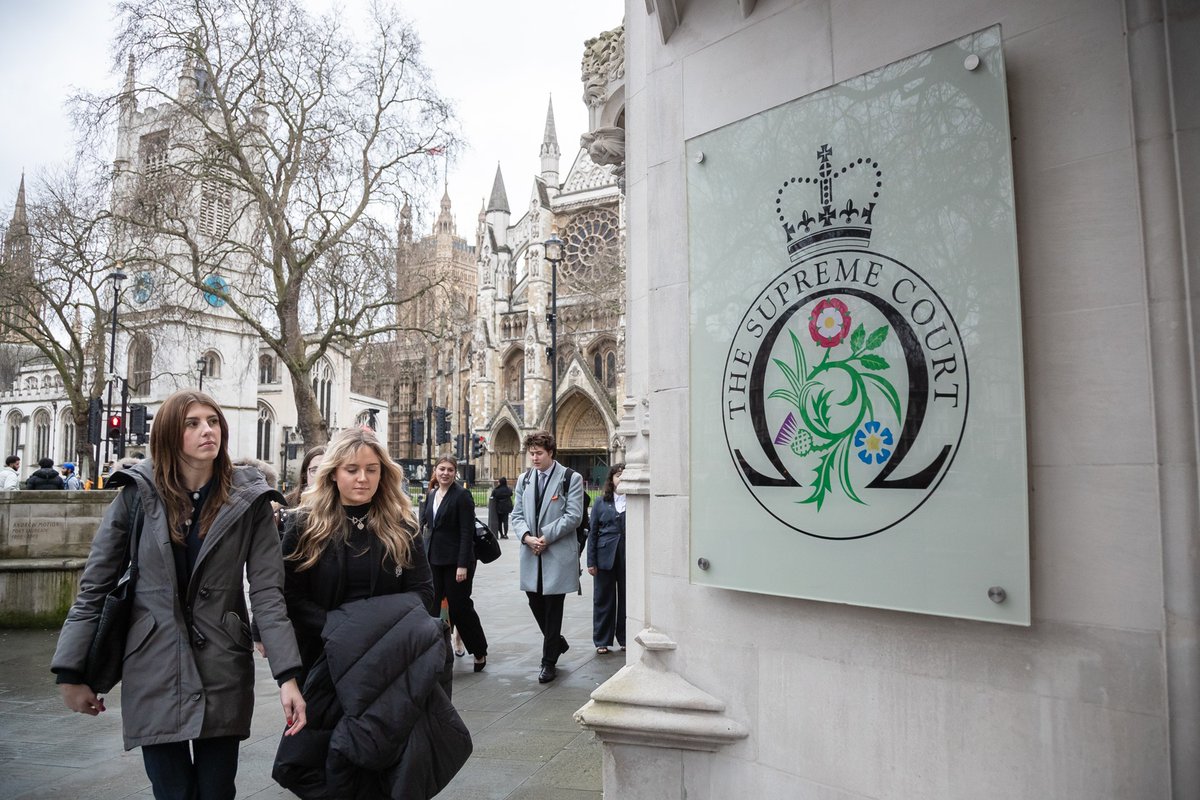 📢Calling all UK Law societies!

Have your moot final judged by one of the UK Supreme Court justices, here at the Supreme Court!

To apply for the UK Supreme Court Moot programme 2025/2026, submit your application before 5pm on Friday 31st October: supremecourt.uk/education/moots