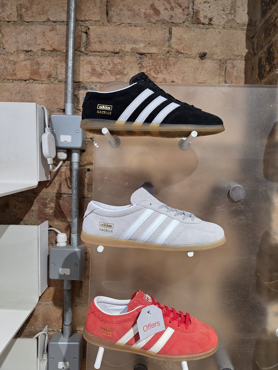 Down in London for yes abba voyage went to some adidas superstores not he best what have they done to the gazelles 🙈💩