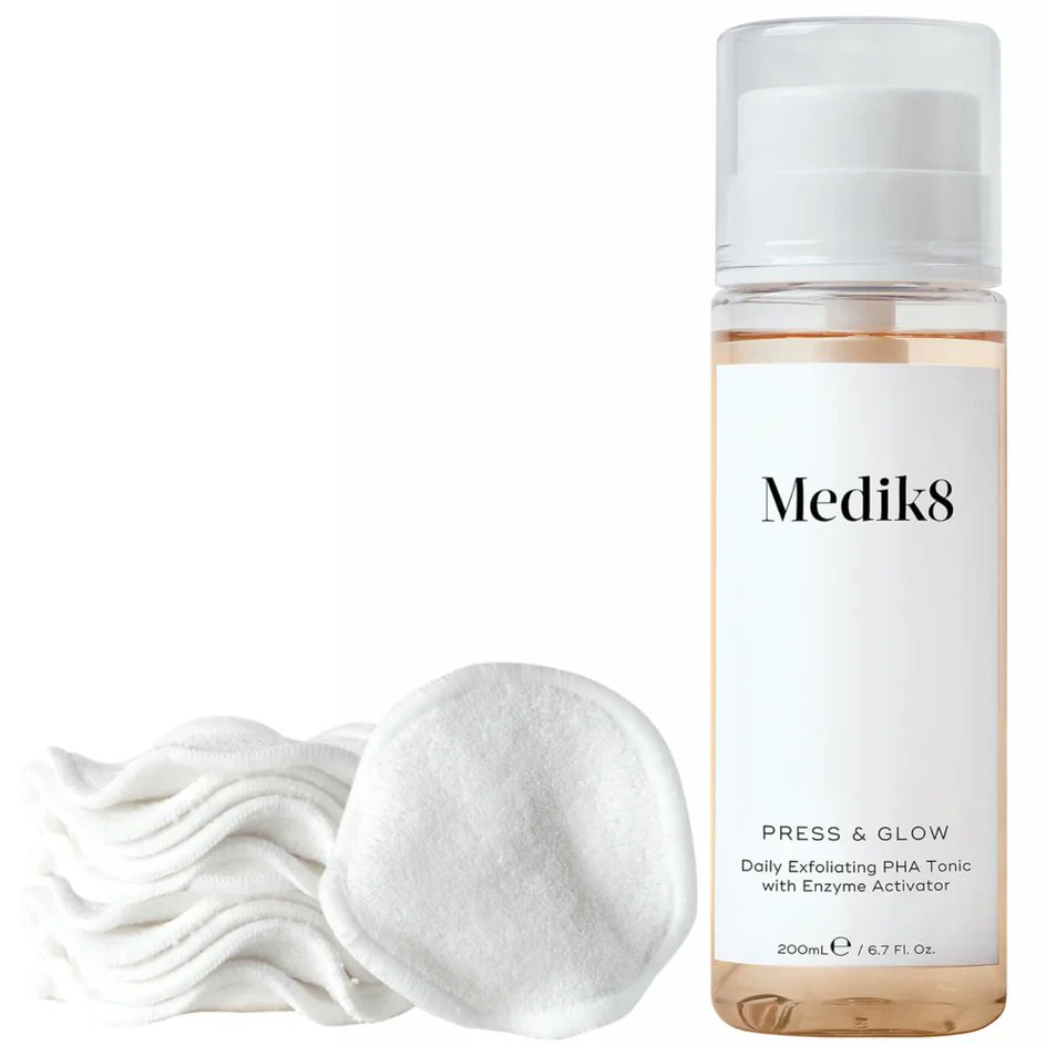 abusayed216536's tweet photo. Medik8
Medik8 Press &amp; Glow and Cotton Pads

Click hare: https://t.co/xzWFxSCZ9r

Work towards a clearer complexion with this dynamic toning duo from Medik8.
The main star of this show is the clarifying Press and Clear toner. 
@UK #skincare #skincreution #skinbeauty #skinglow https://t.co/gw4JRCjv0z