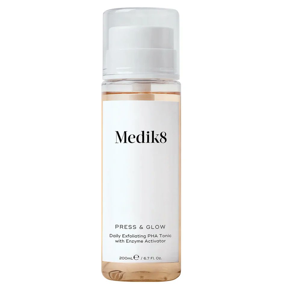 abusayed216536's tweet photo. Medik8
Medik8 Press &amp; Glow and Cotton Pads

Click hare: https://t.co/xzWFxSCZ9r

Work towards a clearer complexion with this dynamic toning duo from Medik8.
The main star of this show is the clarifying Press and Clear toner. 
@UK #skincare #skincreution #skinbeauty #skinglow https://t.co/gw4JRCjv0z
