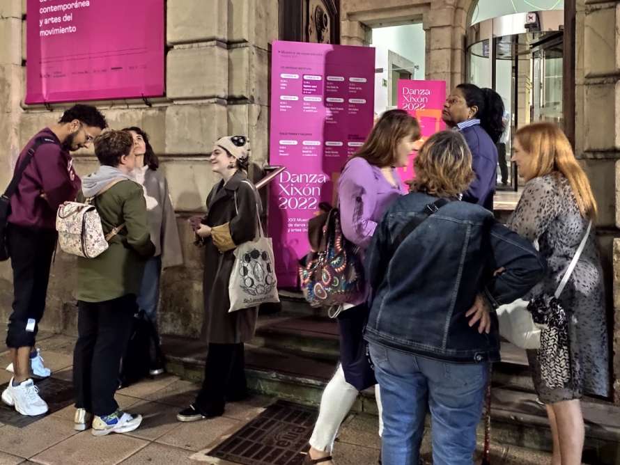 JuventudGijon's tweet image. 🔷Nuevas miradas en movimiento - Jóvenes programando danza

🦋Danza Xixón 2025
📅2 Octubre 2025 ⏰20:30 h
📍Centro de Cultura Antiguo Instituto - Gijón/Xixón
🎟️Entrada libre hasta completar aforo
 
👉f.mtr.cool/feawyyrdzm

 #DanzaXixón #APDA #festival #danza #cultura #gijon