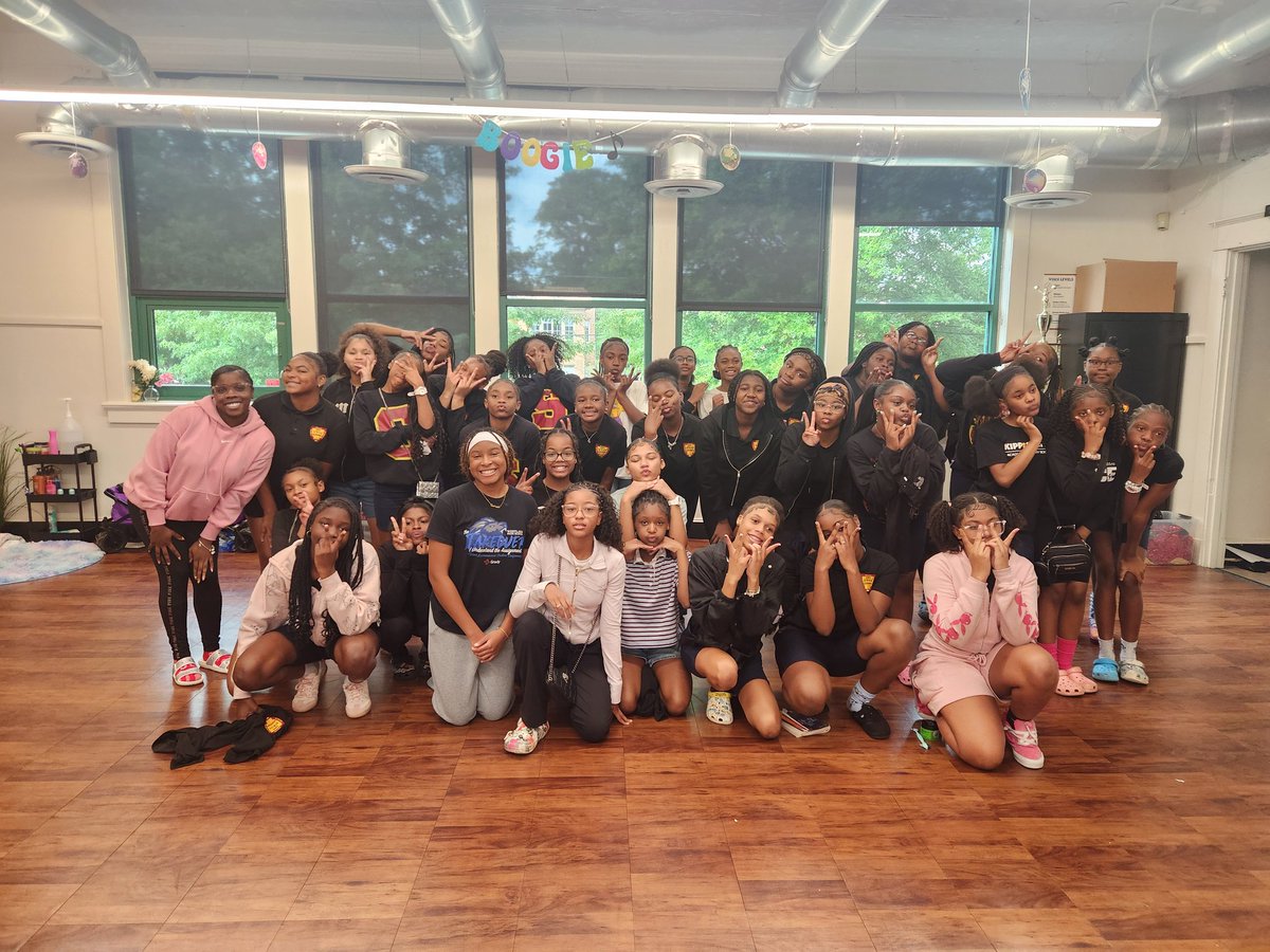 MsTedu's tweet image. 📣 Shout out to our Pathway scholar Miss Gabriella for teaching an engaging Dance Class at Kipp Strive Academy.

Excellent way to start National Arts &amp;amp; Humanities Month by volunteering to do this!