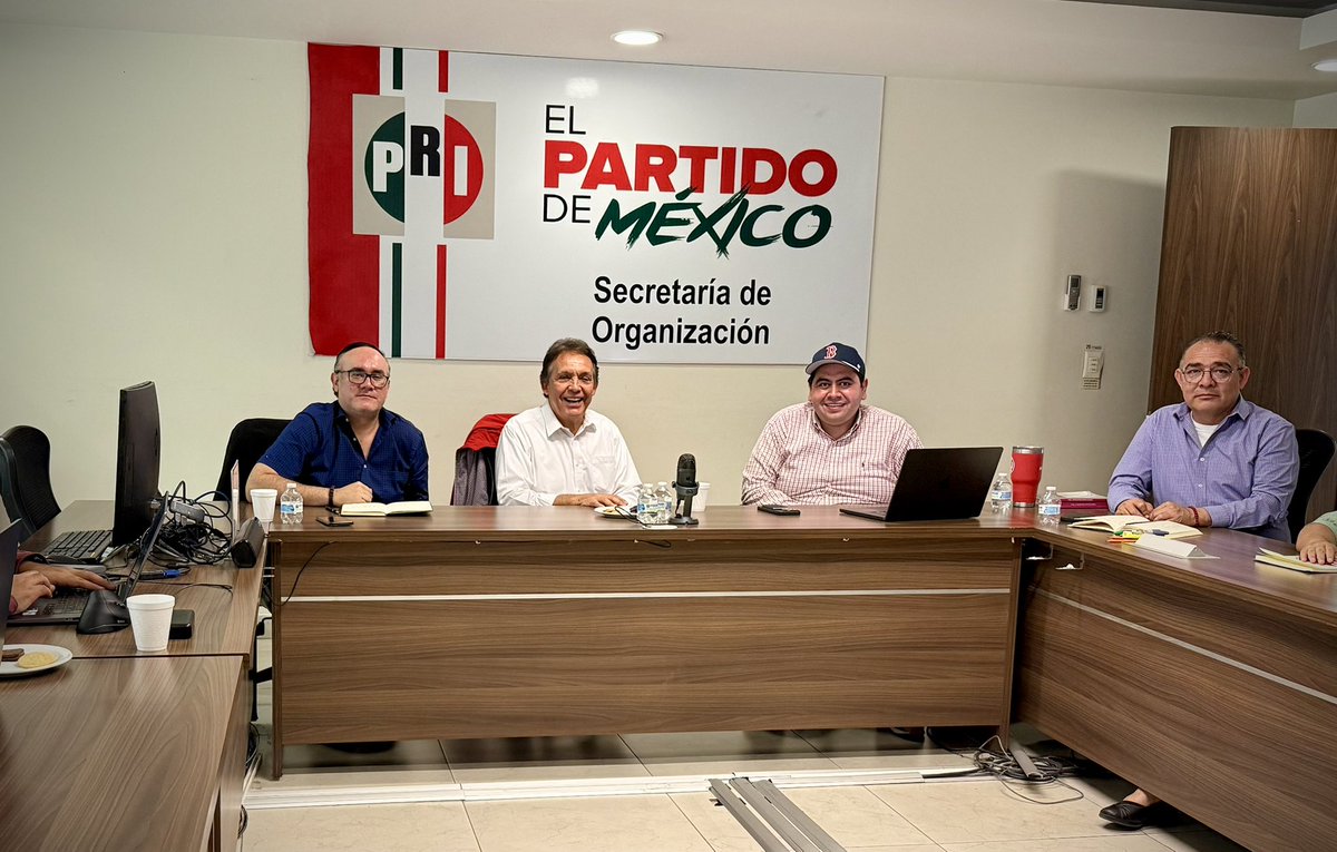 Jorge_Meade's tweet photo. Reunión de seguimiento a los trabajos de la estrategia electoral rumbo al 2027, tal como nos indica nuestro presidente del @PRI_Nacional @alitomorenoc 

¡Juntos somos más fuertes! 💪🏼 https://t.co/KkxW9l0g1c
