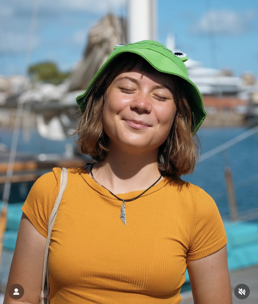 ghadaa231's tweet photo. Drop a ❤️ If you support Greta Thunberg 👋🏽 https://t.co/kReJJA43xX