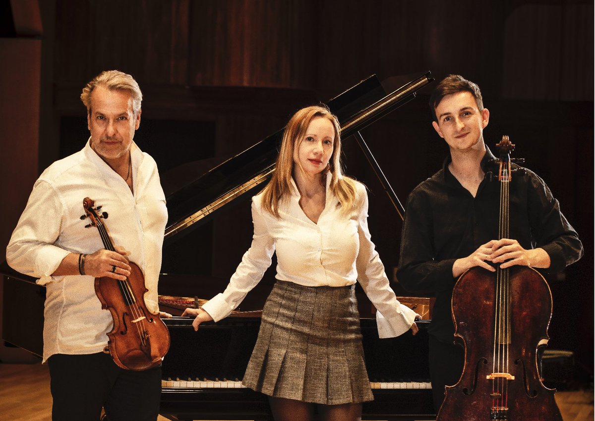 La billetterie des Concerts de la Voûte est en ligne ! Réservez vite vos places :
helloasso.com/associations/l…