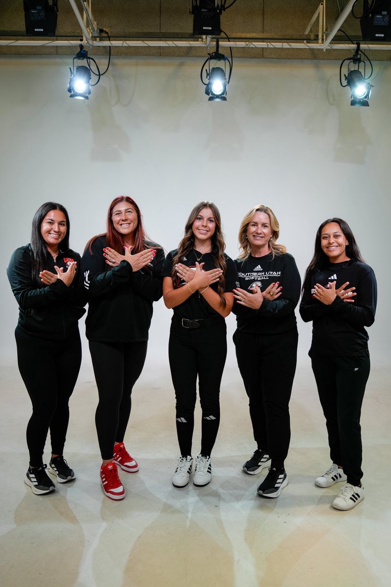 kenzieleathers's tweet photo. I am so excited to announce my D1 softball commitment to Southern Utah University!! I want to thank Coach Don Don, Taylor, Miranda, and Ari for giving me this opportunity!! Huge thank you to all my coaches who got me here! Go T-Birds!! 🦅 https://t.co/xKN2UIJhTL