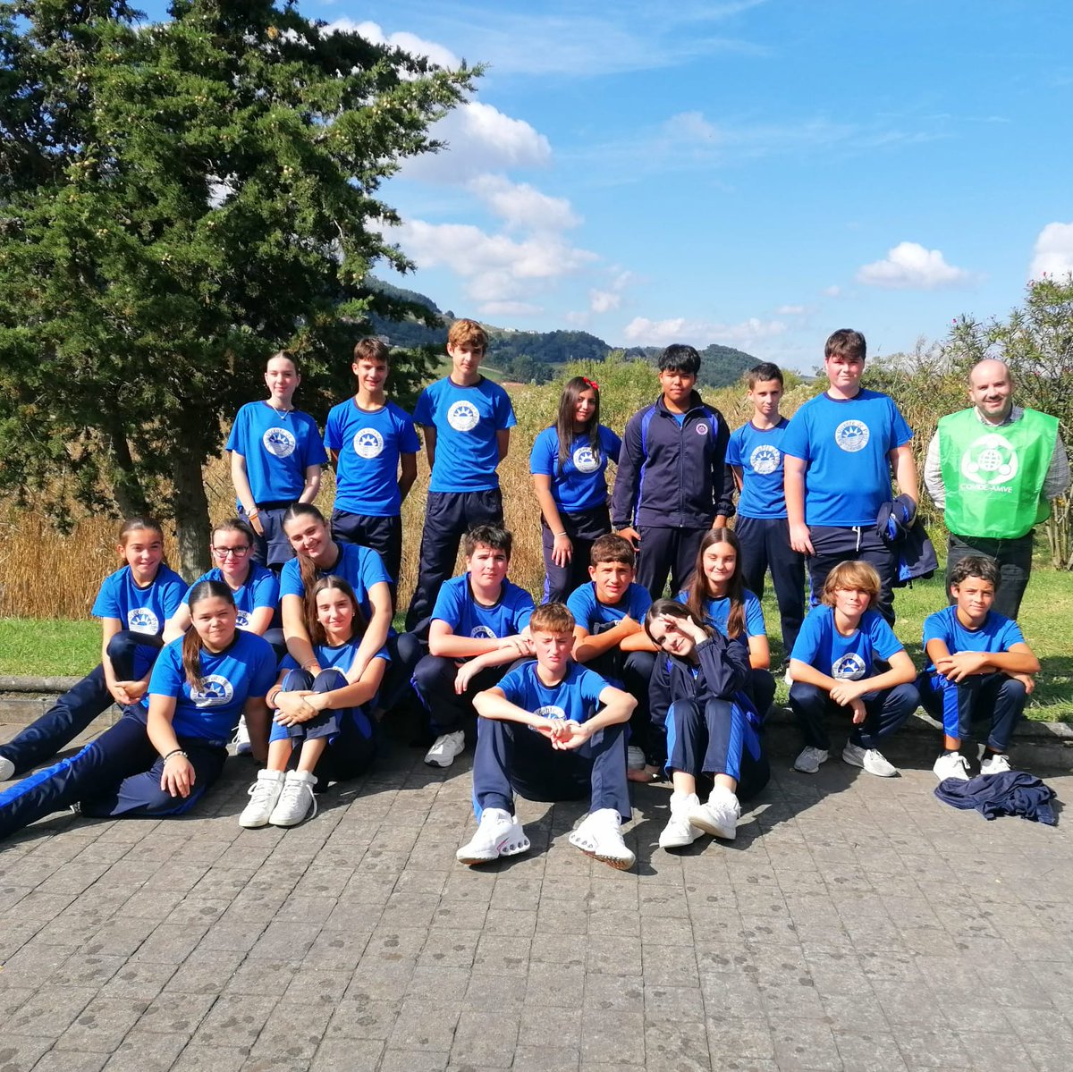pauleslimpias's tweet photo. #SVPLIMPIAS #carrerasolidaria
#somosvicencianos
#somossolidarios
#deporte #valores
#paseodelaríadeLimpias
#SanVicentedePaúl
#estamosdefiesta #felices #PaúlesLimpias
#CongregacióndelaMisión #400años
#meencantamicole https://t.co/fQSHCDdCTi