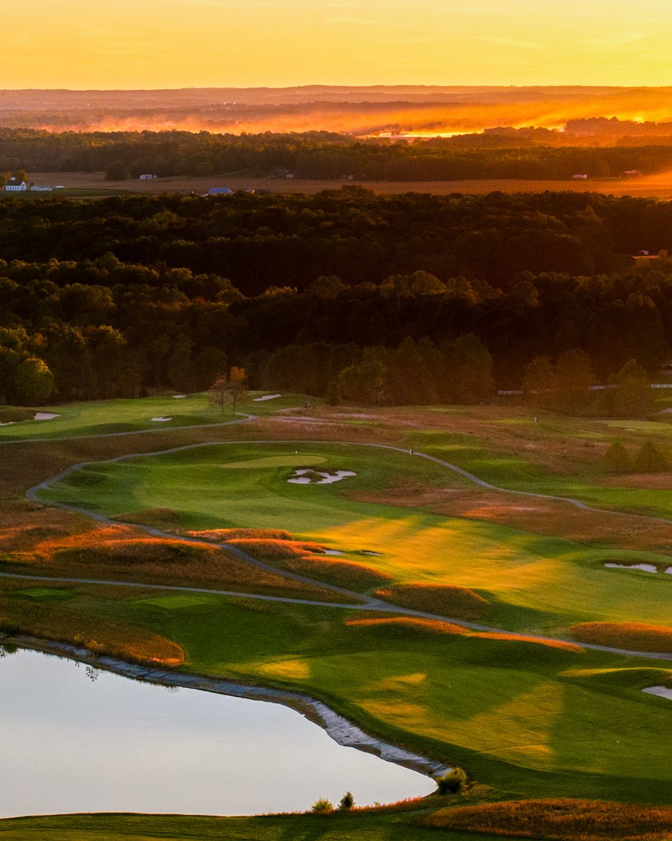 Crisp air, golden fairways, and peak conditions — October golf at its finest 🍂 Secure your tee time now and experience the season in full swing!

📷 <a href="/carolina_pines_/">Carolina Pines Golf</a>

#ChariotRun #Golf