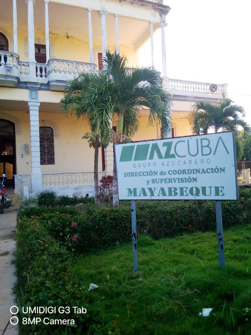 Roberto González Muñoz (@robertoglezmu) on Twitter photo Junto a la Siembra de Caña, la preparación de la maquinaria y la Industria para la próxima Zafra, #Mayabeque embellece La Coordinación Provincial, vísperas de conmemorar el próximo 13 de Octubre, el Día del trabajador Azucarero.
<a href="/edelso_ramos/">Edelso Ramos Linares</a>
<a href="/ManuelAgui21532/">Manuel Aguiar Lamas</a>
<a href="/MarisolFFerrer/">Marisol Fuentes Ferrer</a> Junto a la Siembra de Caña, la preparación de la maquinaria y la Industria para la próxima Zafra, #Mayabeque embellece La Coordinación Provincial, vísperas de conmemorar el próximo 13 de Octubre, el Día del trabajador Azucarero.
<a href="/edelso_ramos/">Edelso Ramos Linares</a>
<a href="/ManuelAgui21532/">Manuel Aguiar Lamas</a>
<a href="/MarisolFFerrer/">Marisol Fuentes Ferrer</a>