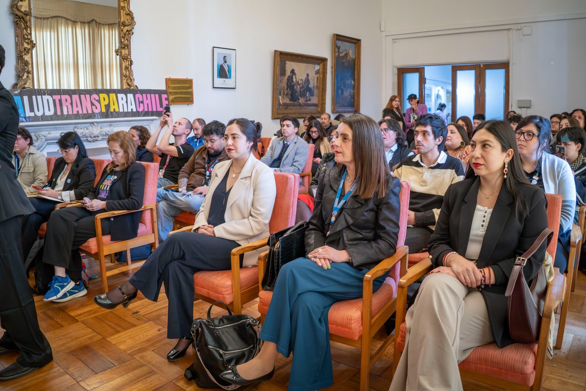 🌈El Ministerio de Salud lanzó la Política Nacional de Salud para Personas Trans y de Género Diverso.

En la región del Biobío, la presentación se realizó en la Delegación Presidencial, en el marco del Mes Internacional por la Despatologización de las Identidades Trans.