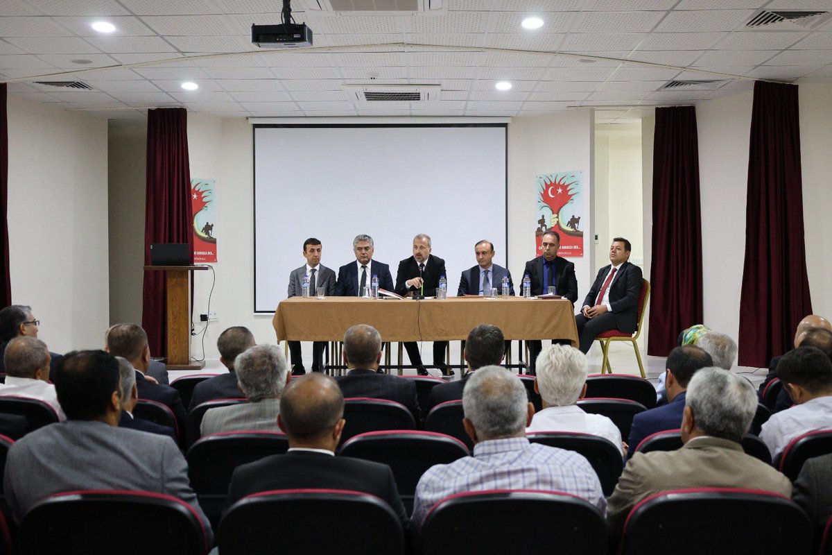 📍 Ortaokul Müdürleri Toplantısı
Milli Eğitim Müdürümüz Sayın Beraat Şahin, Ortaokul müdürlerimiz ile bir toplantı gerçekleştirdi. Toplantıda Türkiye Yüzyılı Maarif Modeli kapsamında yürütülen çalışmalar değerlendirildi. <a href="/tcmeb/">Millî Eğitim Bakanlığı</a> <a href="/Yusuf__Tekin/">Yusuf Tekin</a> <a href="/numanhatipoglu/">Numan Hatipoğlu</a> <a href="/SahinBeraat/">Beraat Şahin</a>