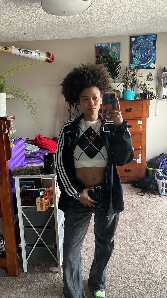 Another day, another slay 😌 

onlyfans.com/a.mari.a.mari.…

#onlyfans #onlyfansbabe #JiminxDior #ParisFashionWeek