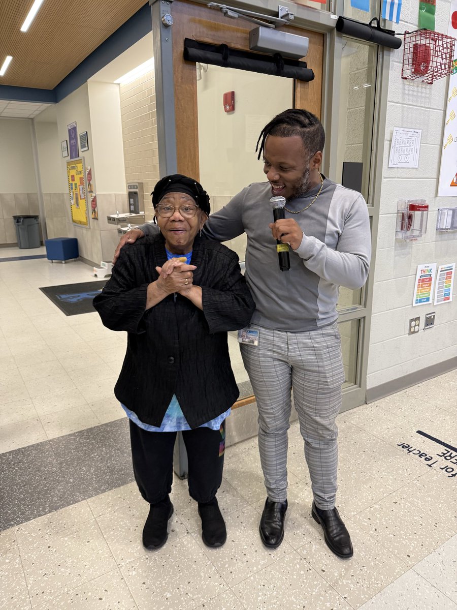 Mr. Jennings tweet media