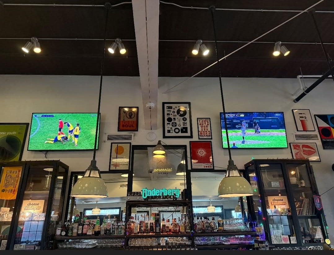 Playoff baseball (+ some ⚽) on all day + night....