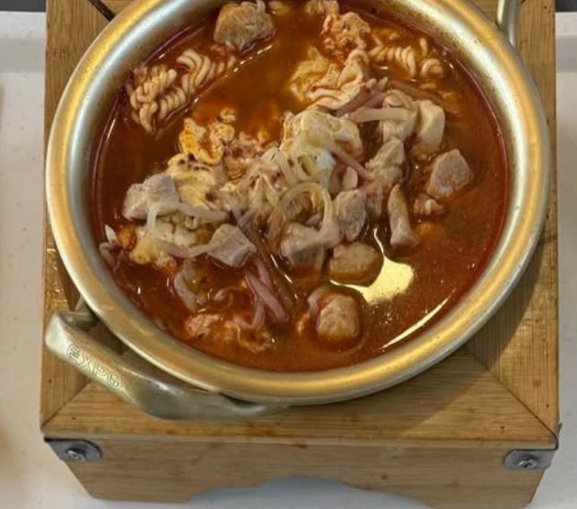cinnamon_00771's tweet image. This or that food poll : foods I’ve had recently
#Interactivethread for #edtwt 🧵
#foodpoll #sweet #dessert #anatwt #miatwt #ricecakestwt #food #poll #distraction