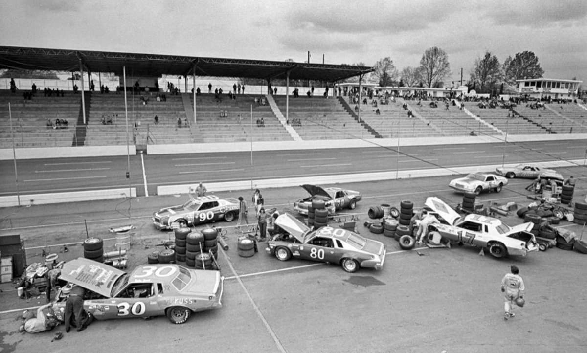 Old School Martinsville. 

Can you spot JD? 👀

#JD70 #NASCAR