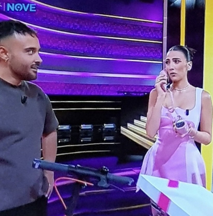 Ninfa96480986's tweet image. Giulia una bambolina in rosa😍 oggi a @TheCage #giuliasalemi #prelemi