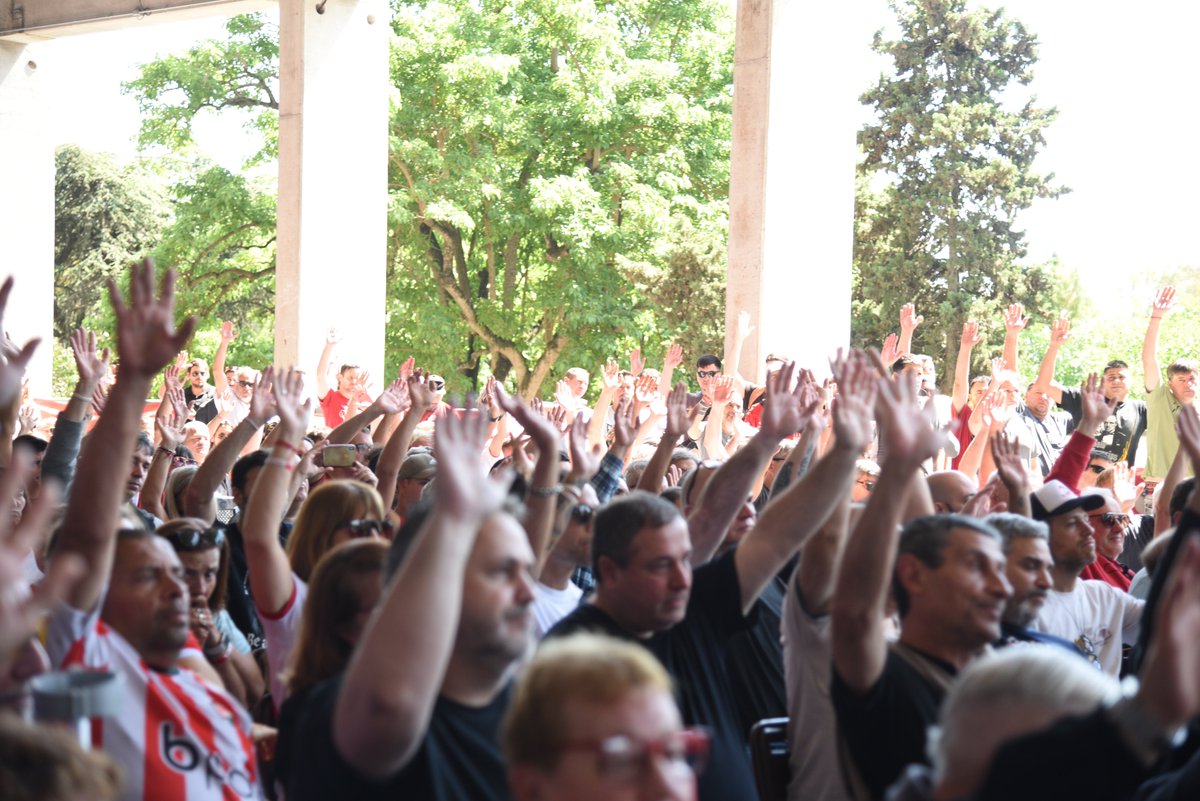 El Club Estudiantes de La Plata convoca a sus socios y socias a participar de la próxima Asamblea General Ordinaria.

🗓️ Sábado 18/10 a las 9:00
🤝 Socios/as con cuota al día
📍Estadio UNO

Más información: edlp.club/K7K0j