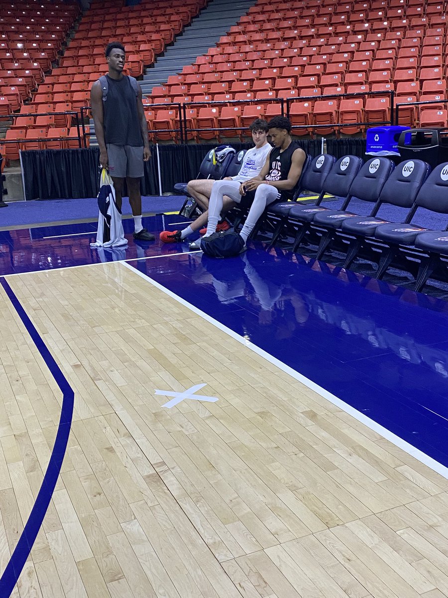 The old mentoring the young. <a href="/S_silverstein20/">Sam Silverstein</a> <a href="/easymoneymo_/">Abdul Momoh</a> 🤝 <a href="/jayceknathaniel/">jnat 💜</a>