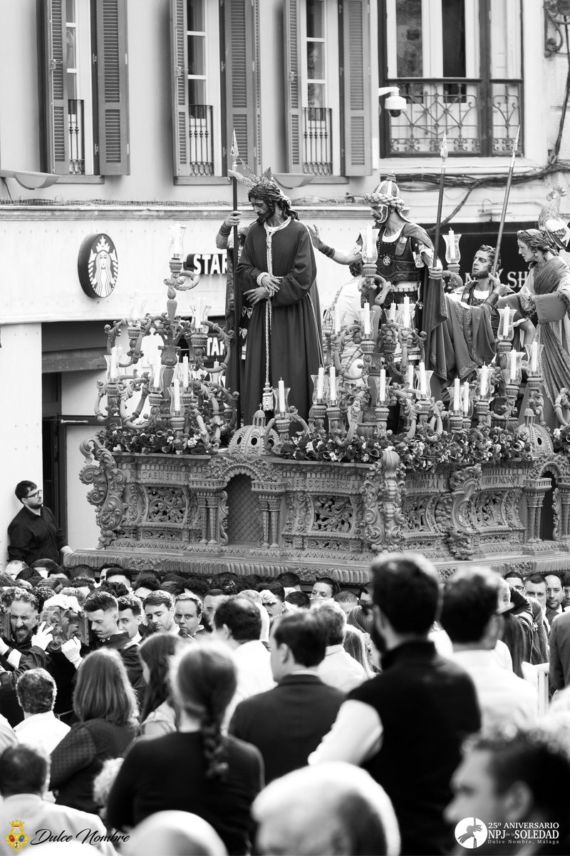 HdadDulceNombre's tweet photo. 𝐒𝐨𝐥𝐞𝐝𝐚𝐝, nuestra luz eterna.

¡Sólo 3!

📸 @DaniAstorgaPH 

#CofradíasMLG https://t.co/uSccXq52xU