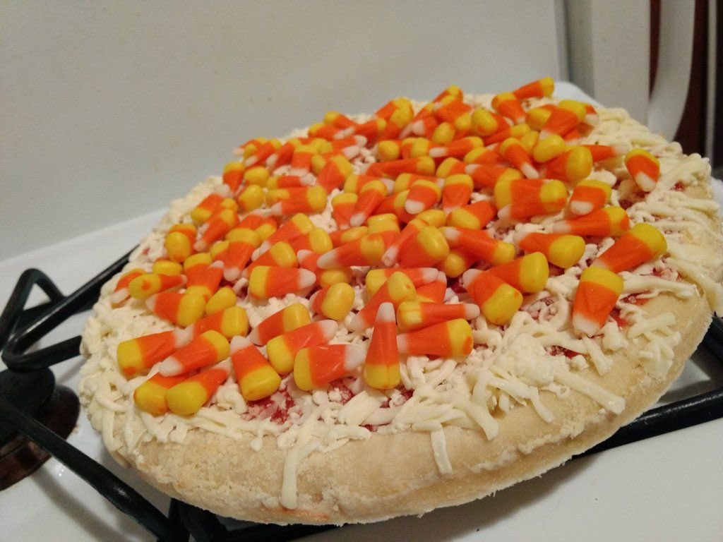 2BHEROX's tweet photo. Candy corn haters dni https://t.co/0adFUzyGhM