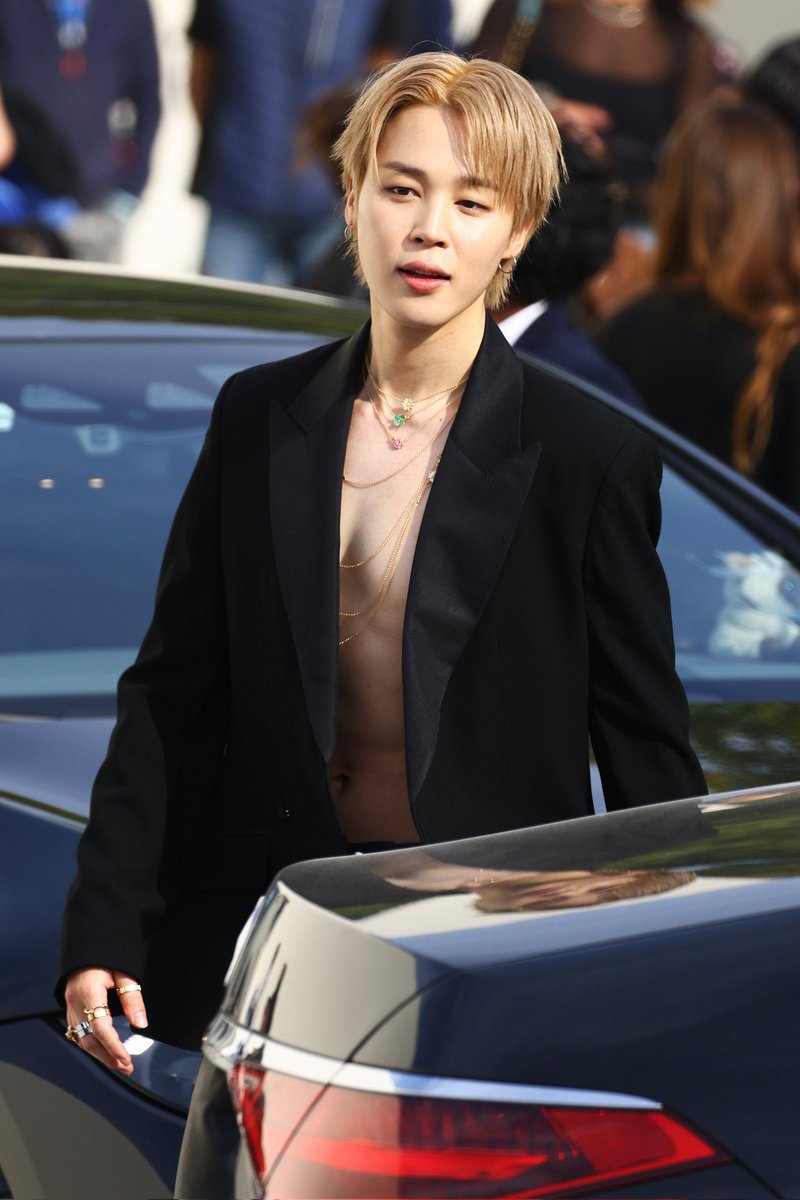 <a href="/MTVUK/">MTV UK</a> GORGEOUS JIMIN💛

#JiminAtDiorFashionShow
FACE OF DIOR JIMIN
HUMAN DIOR JIMIN
DIOR GLOBAL AMBASSADOR JIMIN
#JiminxDior #DiorSS26 #PFW 
<a href="/Dior/">Dior</a>