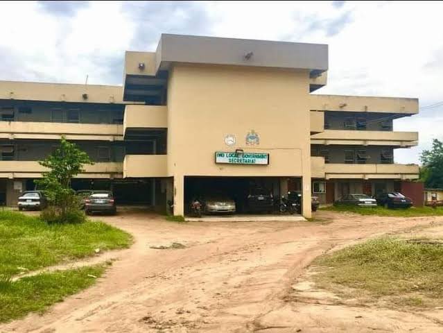 InsideOsogbo's tweet photo. Ọ̀ṢUN LG SAGA: LET'S DISCUSS 

Since February 22, 2025, Local Government administration in Ọ̀ṣun State has been paralyzed due to the ongoing legal tussle fueled by both the All Progressives Congress and the People's Democratic Party in the State, bordering on the authenticity of the leadership of the Local Councils.

The developments around the ongoing saga in the State have stirred mixed reactions across the State and beyond. 

i. Do you think the current situation is in the best interest of the people?  ii. What solutions do you suggest moving forward?

Let's hear from you. 

#InsideOsogbo