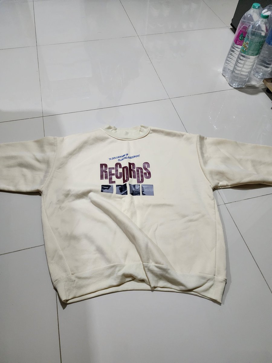 JibPy0602's tweet photo. ส่งต่อเสื้อผ้ามือ 2 สนใจDM มาได้ค่ะ
#ส่งต่���เสื้อผ้า #ส่งต่อเสื้อผ้ามือ2 #ส่งต่อเสื้อผ้ามือสองสภาพดี #ส่งต่อเสื้อผ้าy2k #ตลาดนัดมือสอง https://t.co/OsPh2p5lm7