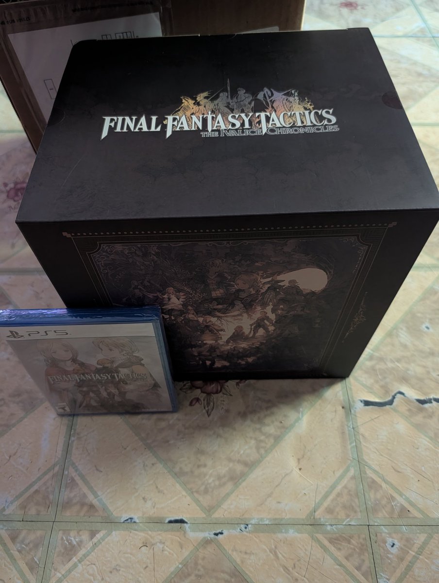DannyCtz's tweet photo. Just got it yesterday!!!!
#FinalFantasyTactics https://t.co/ZxU1YxoVWc