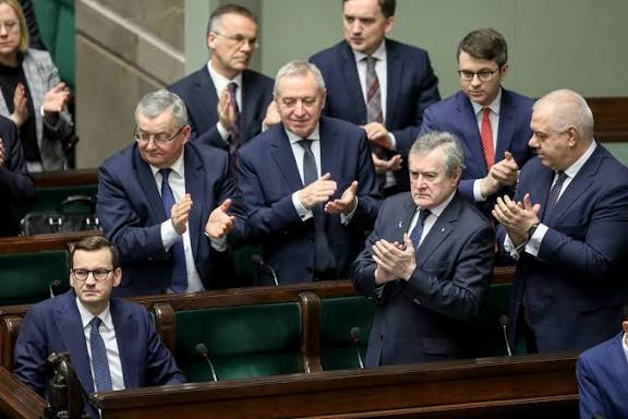Tomasz tweet media