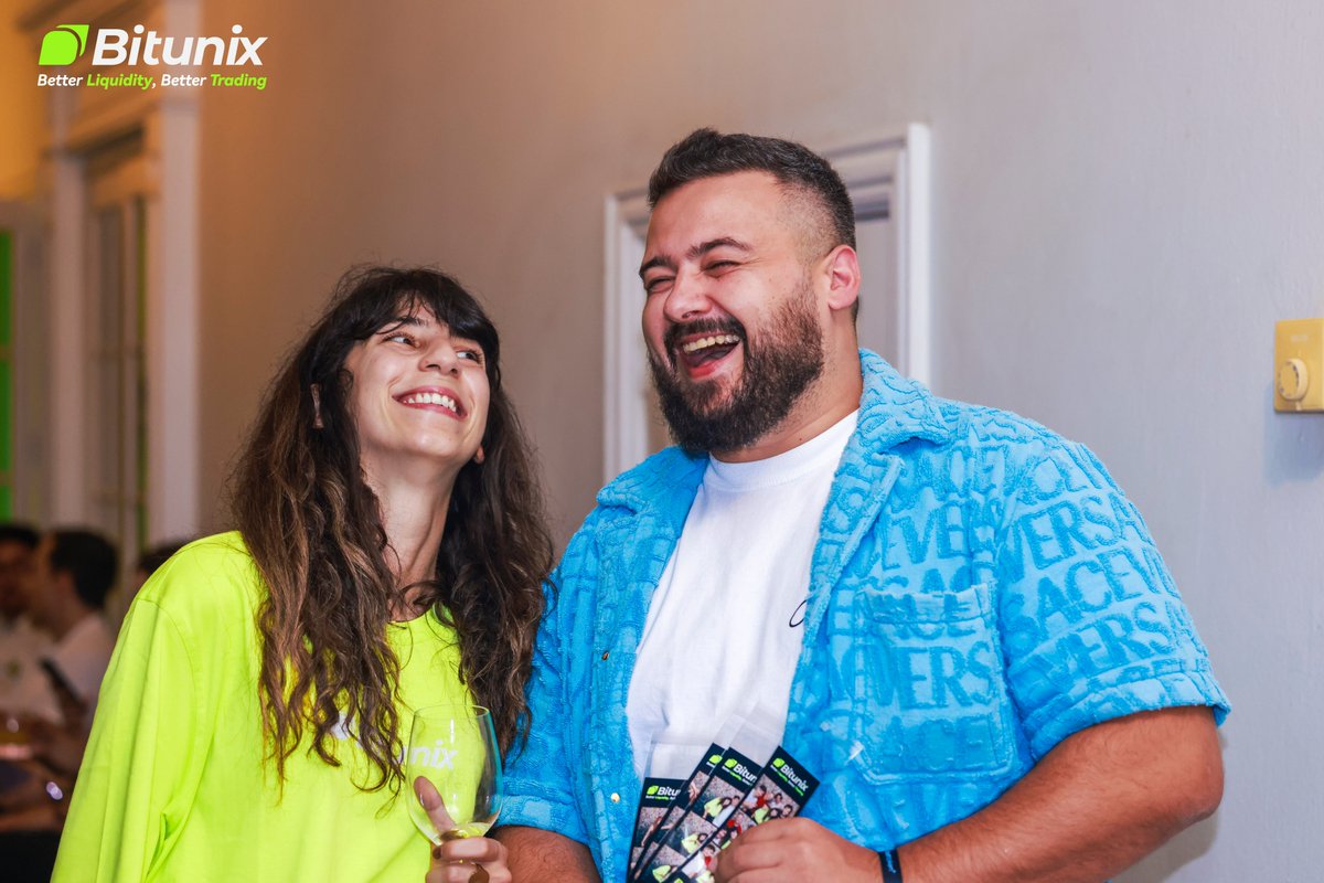 BitunixOfficial's tweet photo. Sometimes the best way to finish a long day is a smile that reminds you why you’re here 💚
#TOKEN2049 https://t.co/dvje5JZYMM