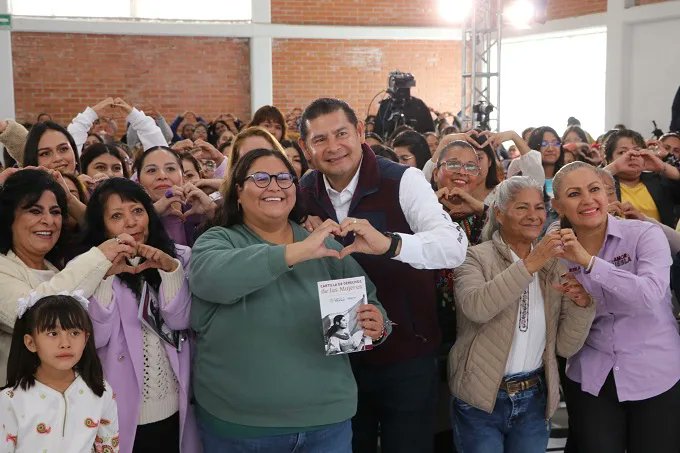 InteractivoPue_'s tweet image. #Estado ➡️📄 || Más de 9 mil mujeres hacen historia: #Puebla concluye 31 #asambleas

interactivopuebla.mx/mas-de-9-mil-m…