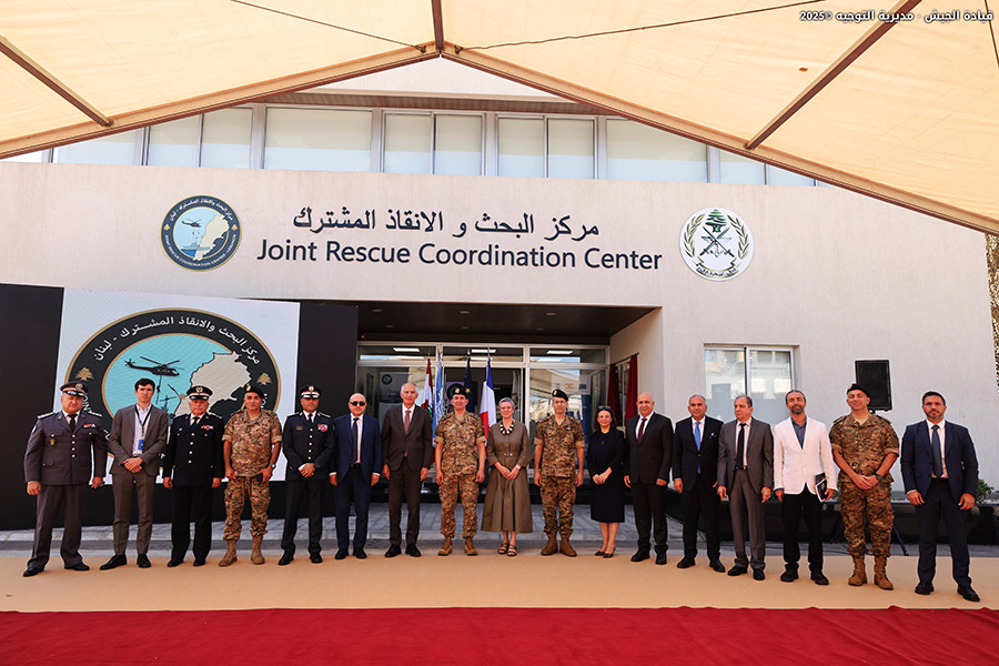 LebarmyOfficial's tweet image. برعاية قائد الجيش العماد رودولف هيكل وحضوره، أقيم اليوم حفل افتتاح مركز البحث والإنقاذ المشترك (JRCC)  في قاعدة بيروت البحرية، الذي أنجِز بتمويل من الجمهورية الفرنسية، والاتحاد الأوروبي ضمن برنامج &quot;إدارة الكوارث وإصلاح المرافئ والقطاع البحري من أجل التعافي الاقتصادي&quot;، وبدعم تقني…