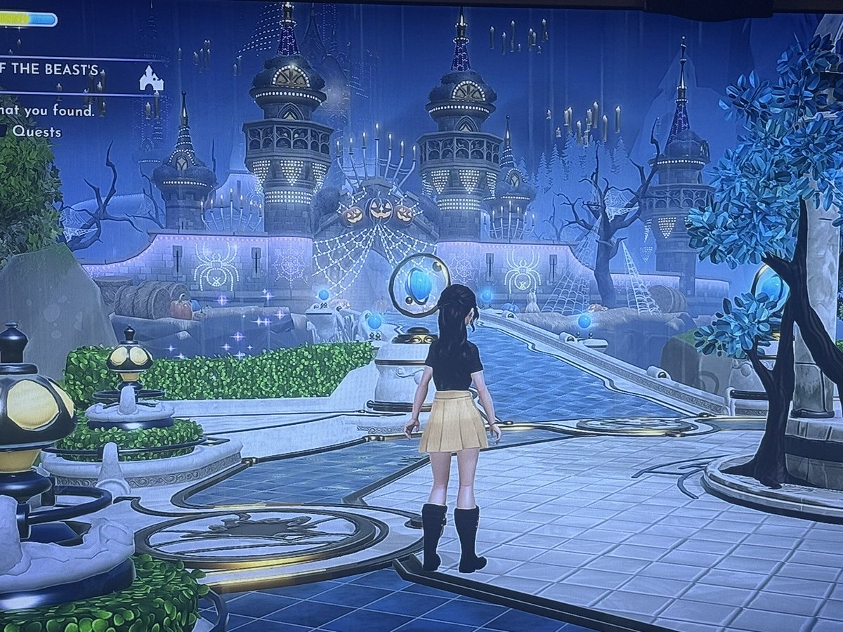 Digitalwithashy's tweet photo. I GOT THE CASTLE 
#DisneyDreamlightValley #Halloween #Starpath https://t.co/bvaLn00tOQ