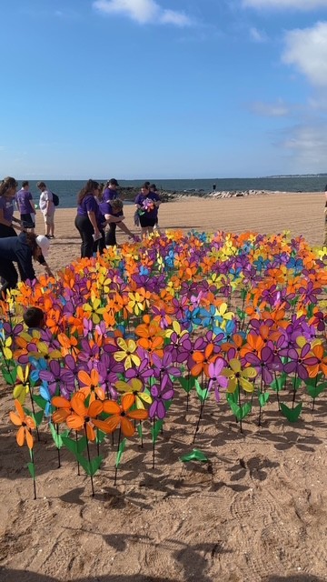 BarclayDamonLLP's tweet image. 💜 Colleagues from our New Haven office participated in the 2025 Walk to End Alzheimer’s at Lighthouse Point in East Haven, Connecticut.

We’re proud to support such an important cause. 🌷✨

#WalkToEndAlz #EndAlz #CommunitySupport #NewHaven #LifeAtBDLLP
