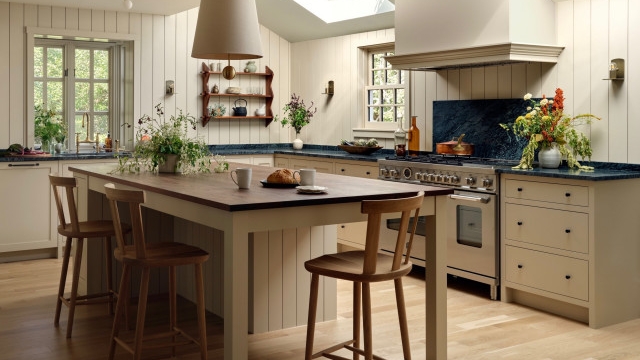 grahamera's tweet photo. A few great ideas for your new island!!Dos and Don’ts When Designing a Kitchen Island https://t.co/s8yhTX8qPM https://t.co/nRSxAfKfLq