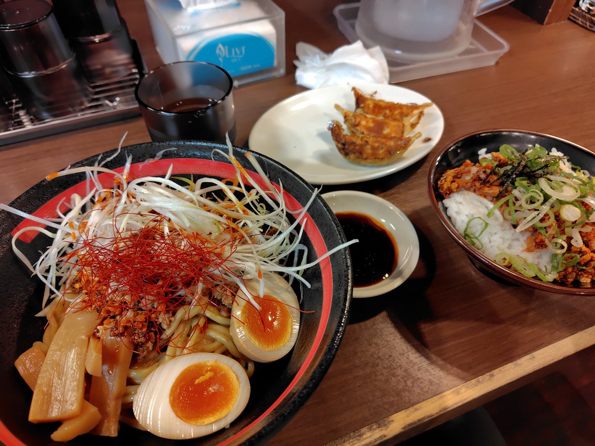 夜食😋